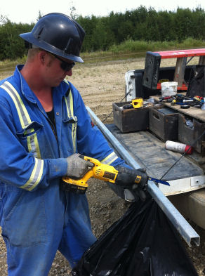 Hand Tool Safety Tip: Maintain a proper hand grip when using power tools.